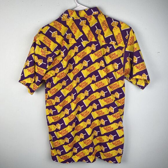 Sugar Daddy Vtg 2001 All Over Print Mens Small‎  Short Sleeve Candy Button Up - Picture 5 of 7